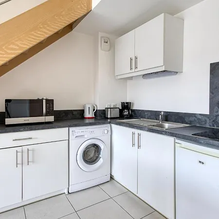 Proche * La Rochelle (Charente-Maritime)